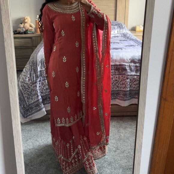 Orange Sharara - Picture 1 of 6